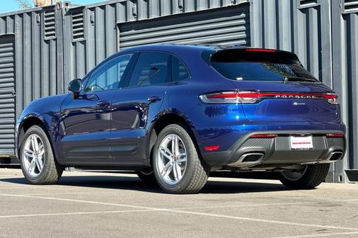 2026 Porsche Macan Base
