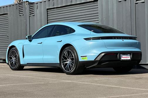 2023 Porsche Taycan 