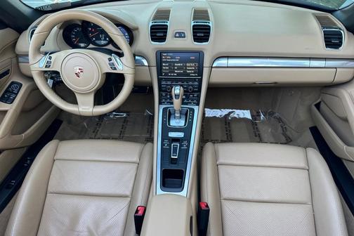 2014 Porsche Boxster Base (M6)