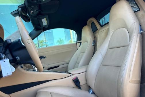 2014 Porsche Boxster Base (M6)