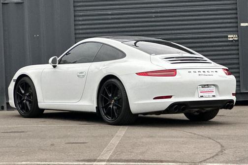 2015 Porsche 911 Carrera