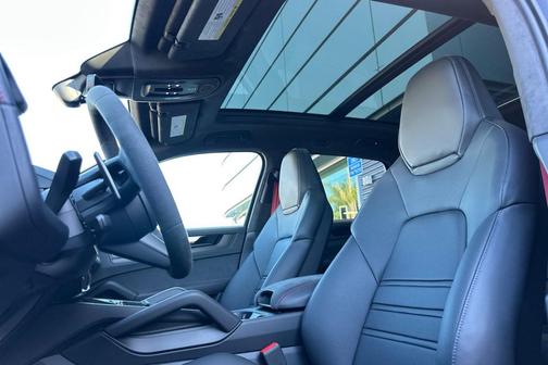 2026 Porsche Cayenne GTS