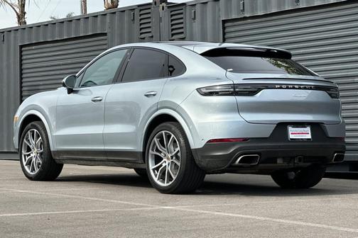 2022 Porsche Cayenne Platinum Edition