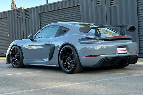 2024 Porsche 718 Cayman GT4 RS