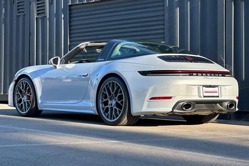 2026 Porsche 911 Targa 4S