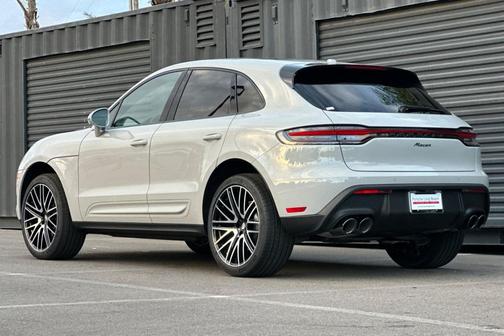 2026 Porsche Macan 