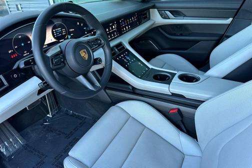 2022 Porsche Taycan Turbo S