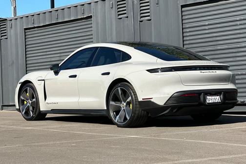 2022 Porsche Taycan Turbo S