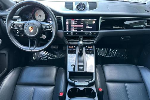 2022 Porsche Macan S