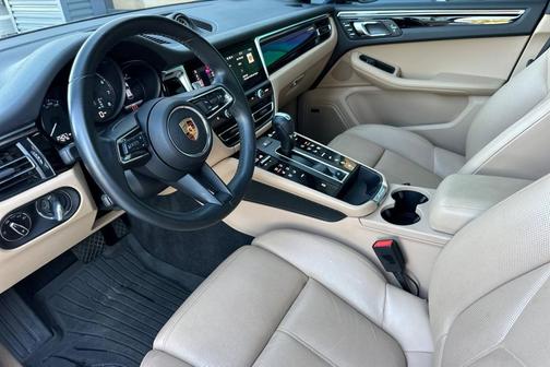 2024 Porsche Macan 