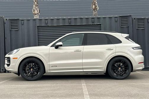 2026 Porsche Cayenne GTS