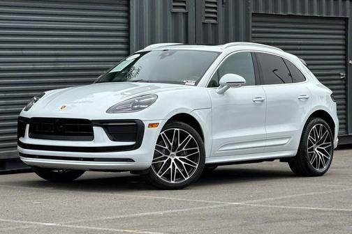 Carrara White Metallic 2023 Porsche Macan Macan