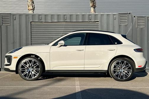 2025 Porsche Macan T