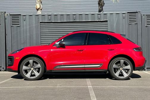 2024 Porsche Macan T