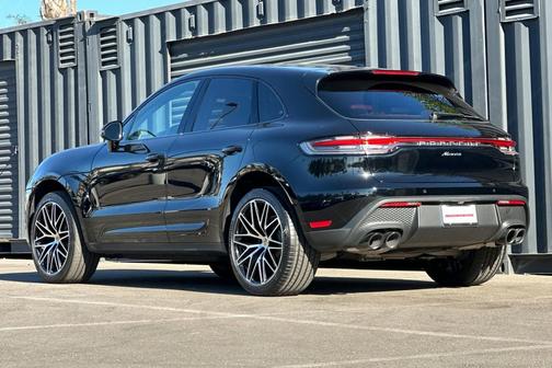 2023 Porsche Macan 