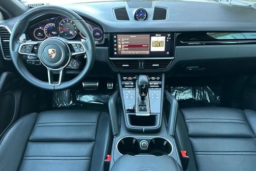 2023 Porsche Cayenne Platinum Edition