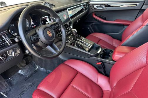 2023 Porsche Macan S