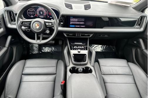 2024 Porsche Cayenne Base (Tiptronic)