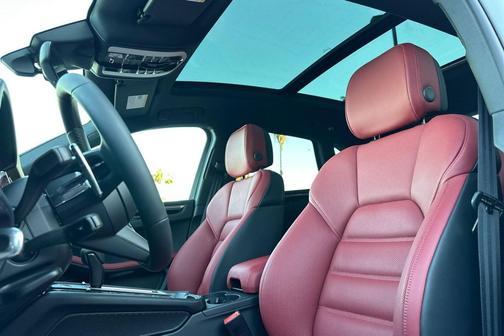 2026 Porsche Macan S