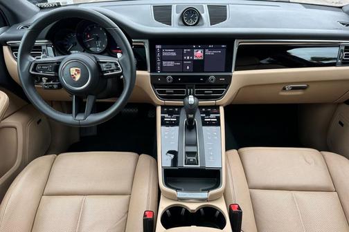 2023 Porsche Macan 
