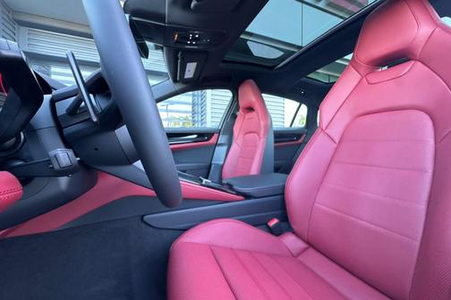 2026 Porsche Panamera 