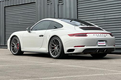 2019 Porsche 911 Carrera 4S