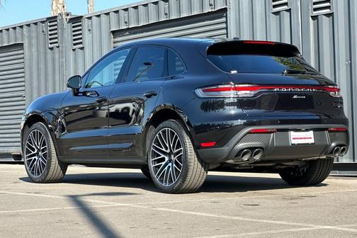 2026 Porsche Macan 
