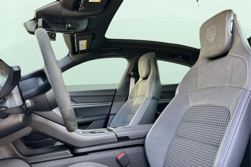 2025 Porsche Taycan 4S