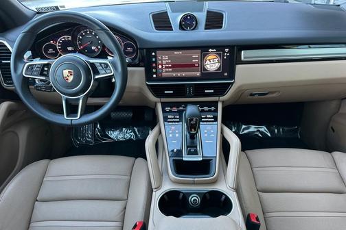 2023 Porsche Cayenne Platinum Edition