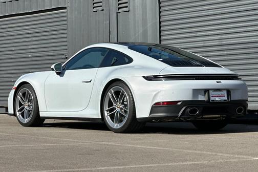 2025 Porsche 911 Carrera