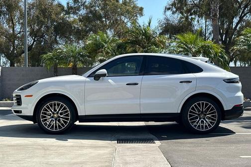 2022 Porsche Cayenne Platinum Edition