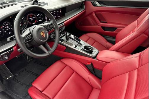 2021 Porsche 911 Carrera