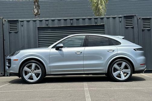 Dolomite Silver Metallic 2024 Porsche Cayenne Cayenne