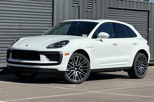 2026 Porsche Macan 