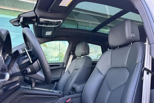Chalk 2026 Porsche Macan T