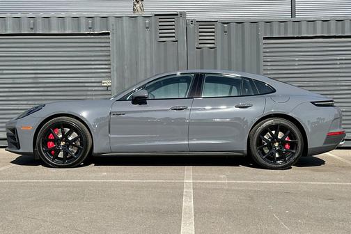 2026 Porsche Panamera 4S