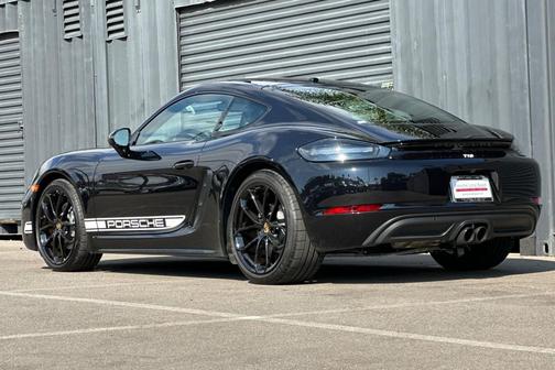 2025 Porsche 718 Cayman Style Edition