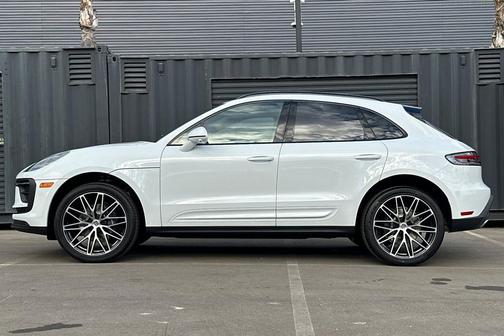 2026 Porsche Macan 