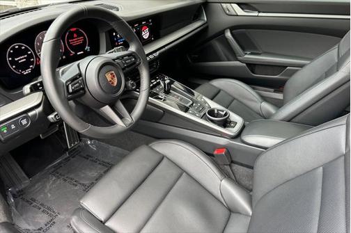 2025 Porsche 911 Carrera