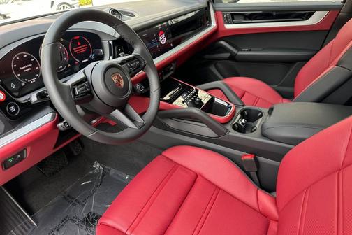 2025 Porsche Cayenne Coupe