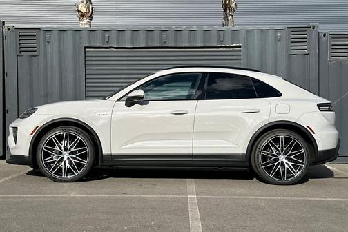 2026 Porsche Macan 4S