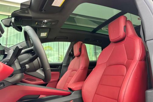 2026 Porsche Macan 4S