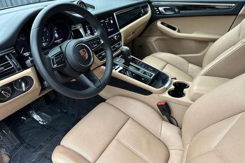 2023 Porsche Macan 