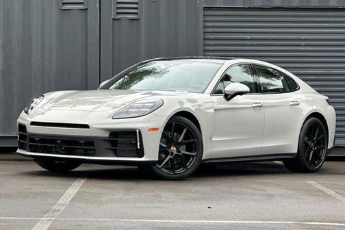 2026 Porsche Panamera BASE