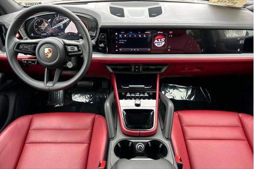 2024 Porsche Cayenne Base (Tiptronic)