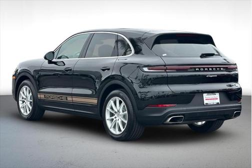 2024 Porsche Cayenne Base (Tiptronic)