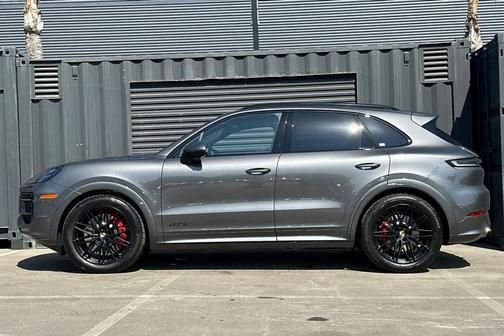 2026 Porsche Cayenne GTS