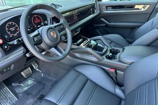 2026 Porsche Cayenne GTS