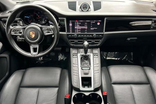 2020 Porsche Macan 