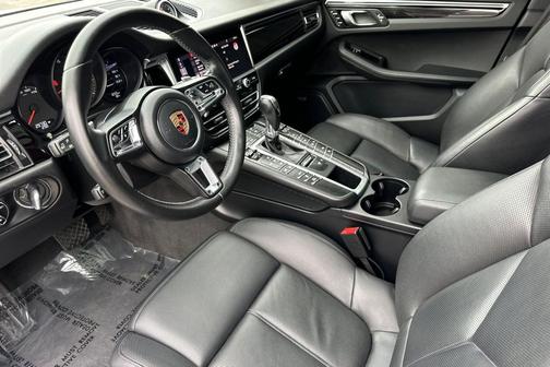 2020 Porsche Macan 